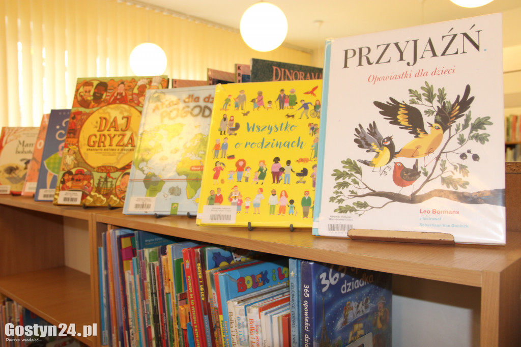 Dzień postaci z bajek w gostyńskiej bibliotece
