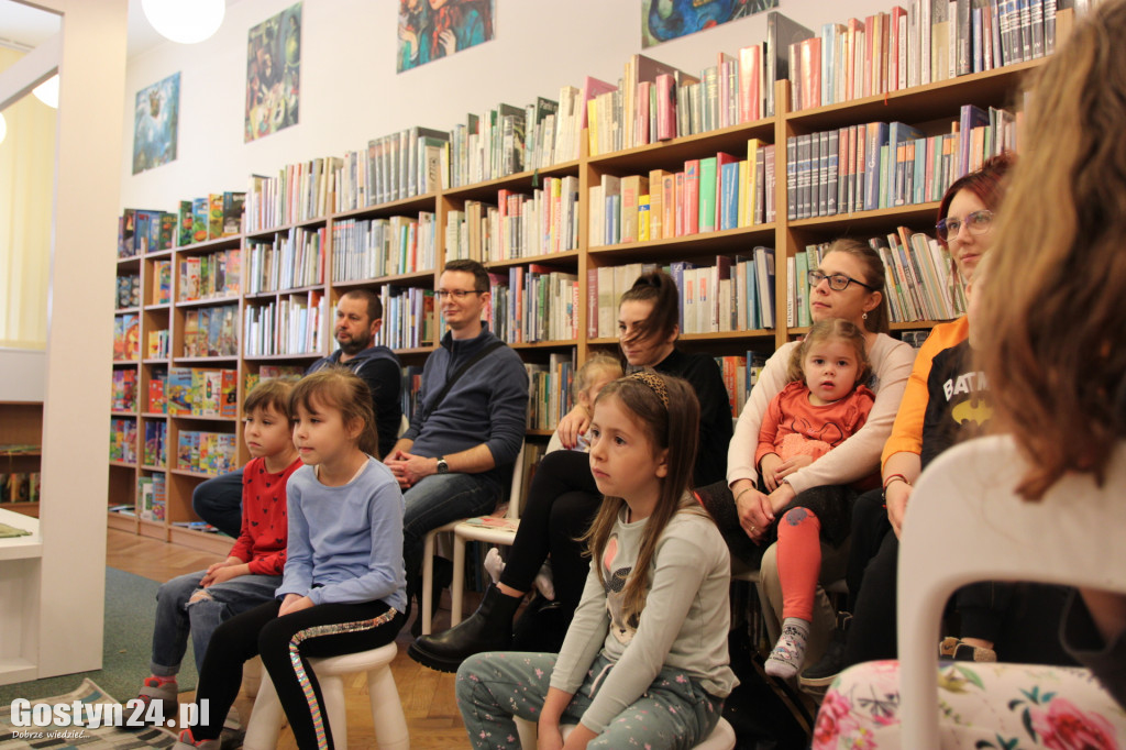 Dzień postaci z bajek w gostyńskiej bibliotece