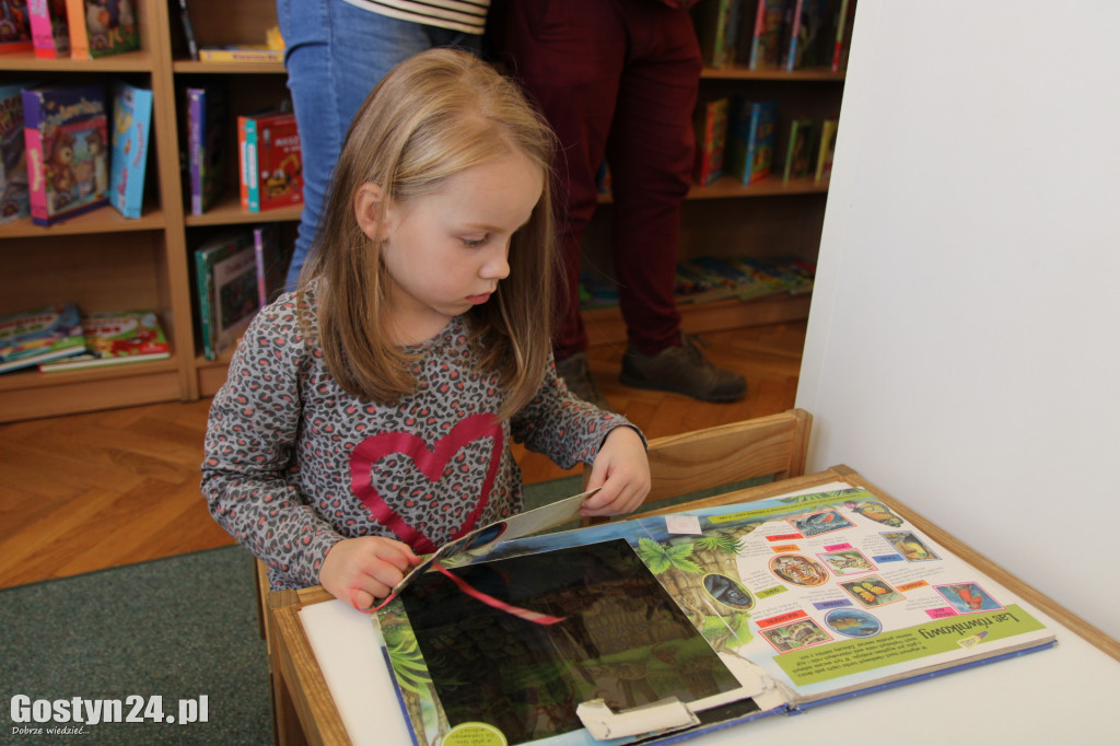 Dzień postaci z bajek w gostyńskiej bibliotece