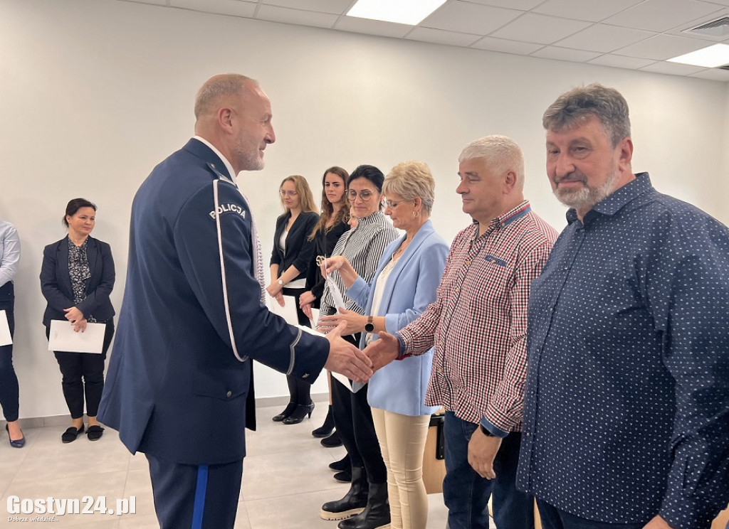 Podziękowania dla pracowników cywilnych KPP Gostyń