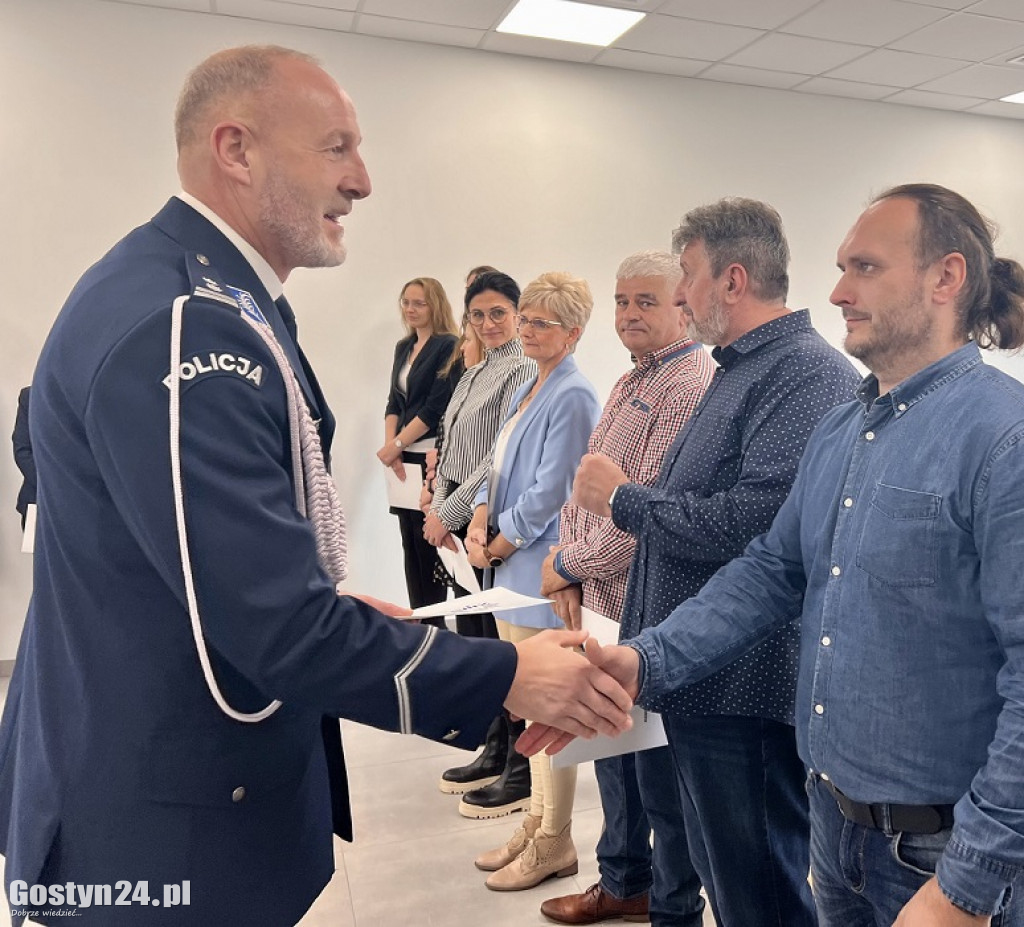 Podziękowania dla pracowników cywilnych KPP Gostyń