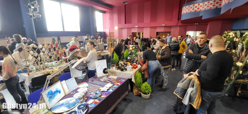 Świąteczna Galeria Produktów Lokalnych w Hutniku