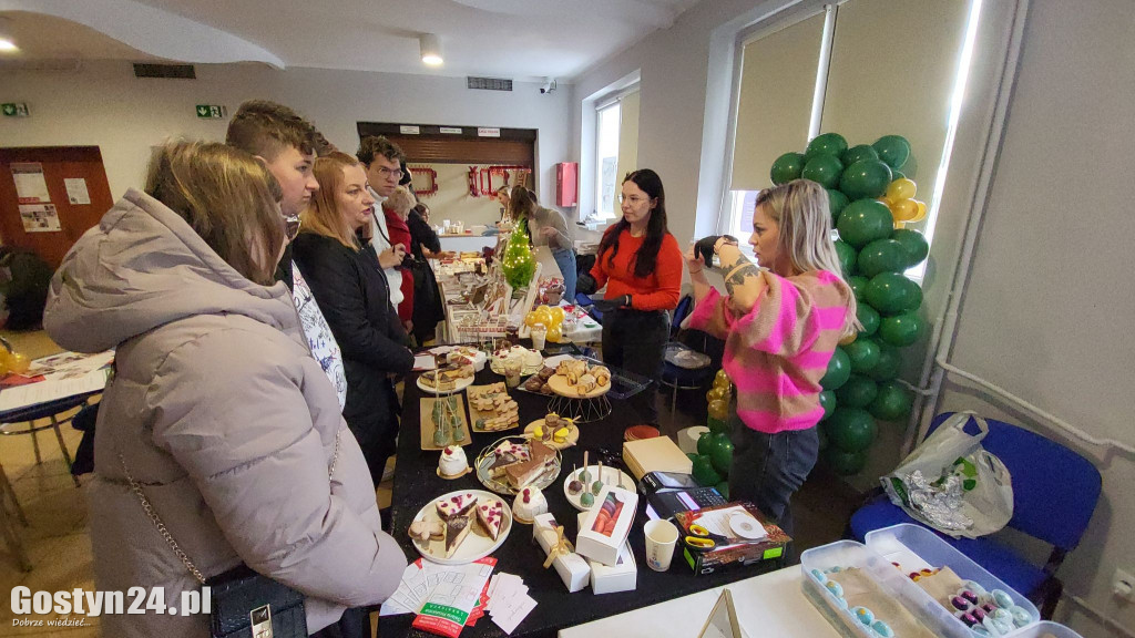 Świąteczna Galeria Produktów Lokalnych w Hutniku