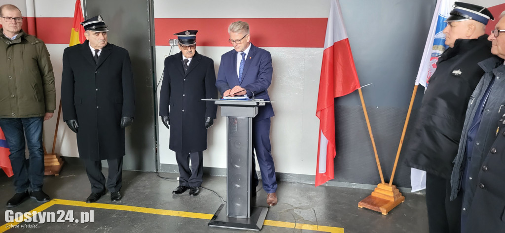 Przekazanie motopomp dla OSP w Pępowie
