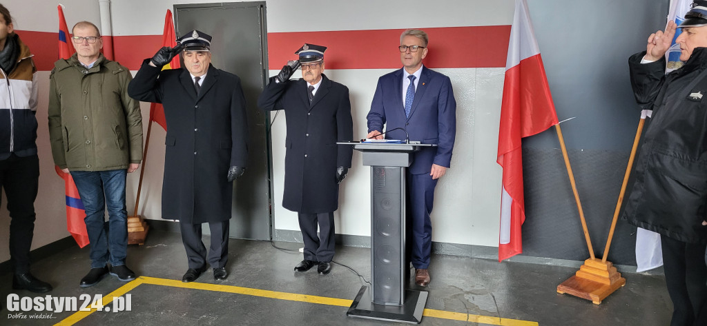 Przekazanie motopomp dla OSP w Pępowie