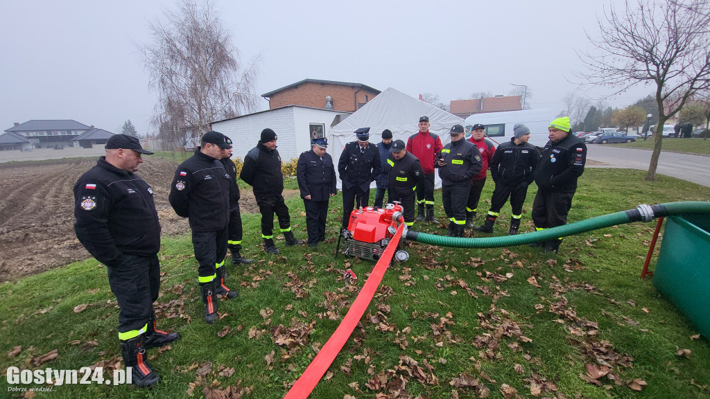 Przekazanie motopomp dla OSP w Pępowie