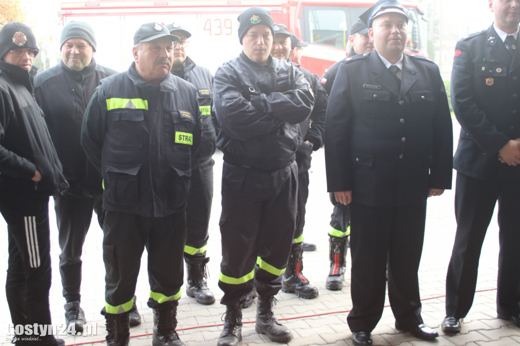 Przekazanie motopomp dla OSP w Pępowie