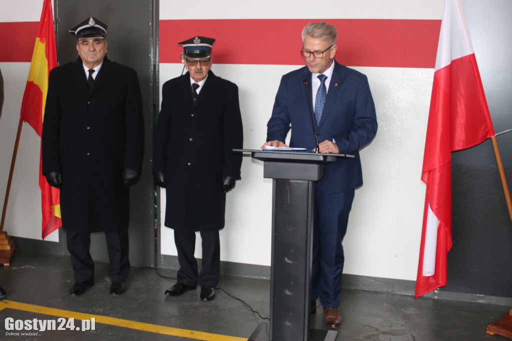 Przekazanie motopomp dla OSP w Pępowie