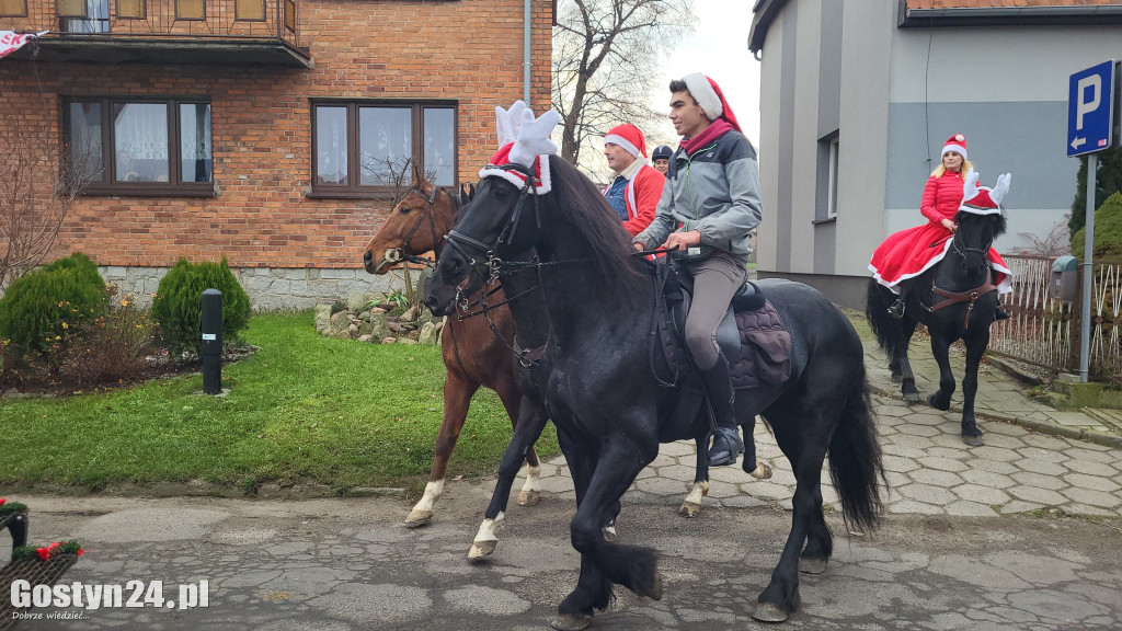 Konny orszak Świętego Mikołaja w Starej Krobi