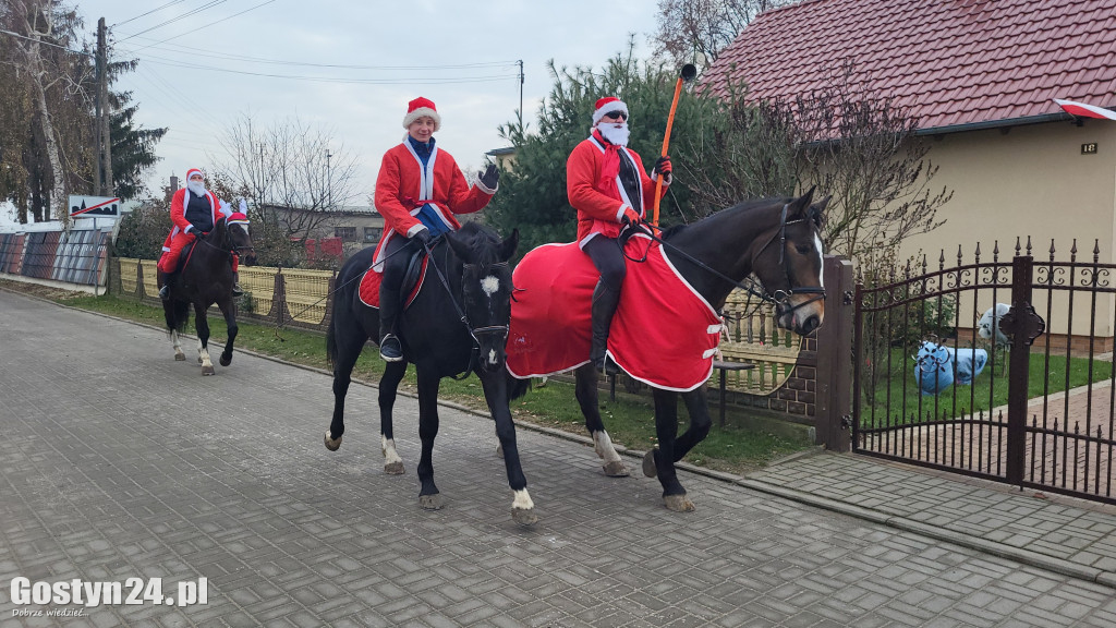 Konny orszak Świętego Mikołaja w Starej Krobi