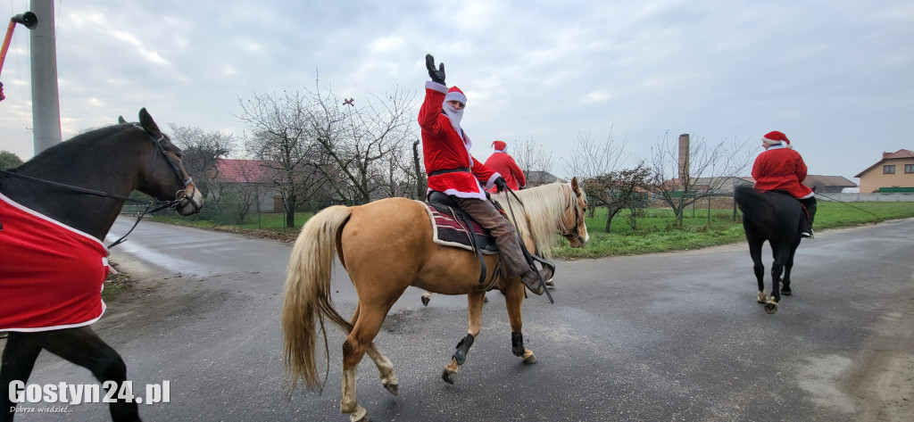 Konny orszak Świętego Mikołaja w Starej Krobi