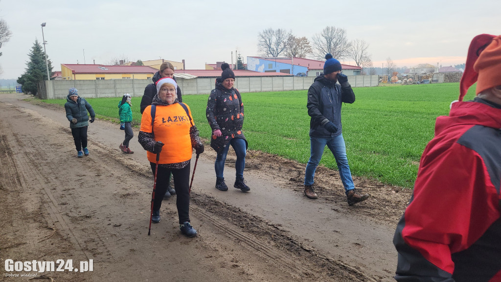 Piąty Mikołajkowy Marsz Nordic Walking w Dzięczynie