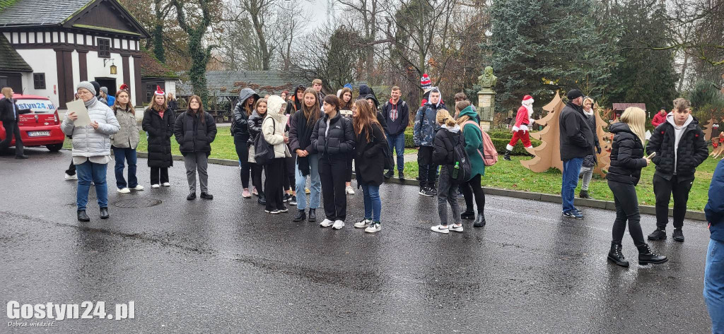 Świąteczne Miasteczko w parku w Grabonogu