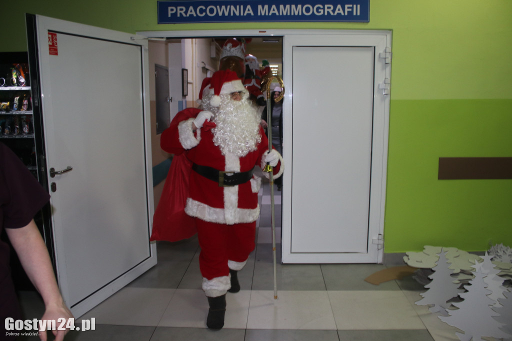 Mikołajki z Mondi w szpitalu i domu dziecka