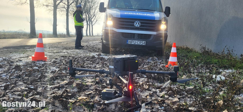 Policyjna akcja z dronem między Koszkowem a Borkiem Wlkp.
