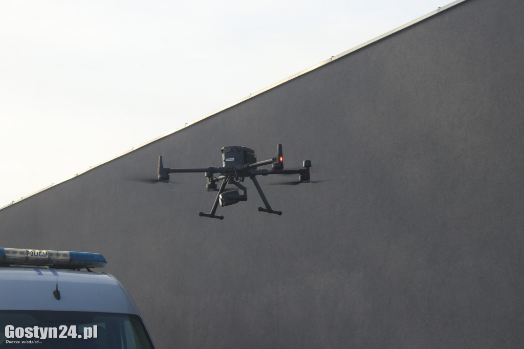 Policyjna akcja z dronem między Koszkowem a Borkiem Wlkp.