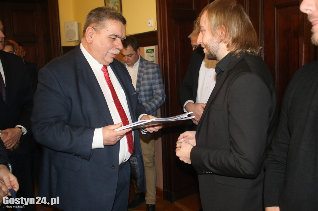 Powiatowe nagrody w konkursie na pracę magisterską