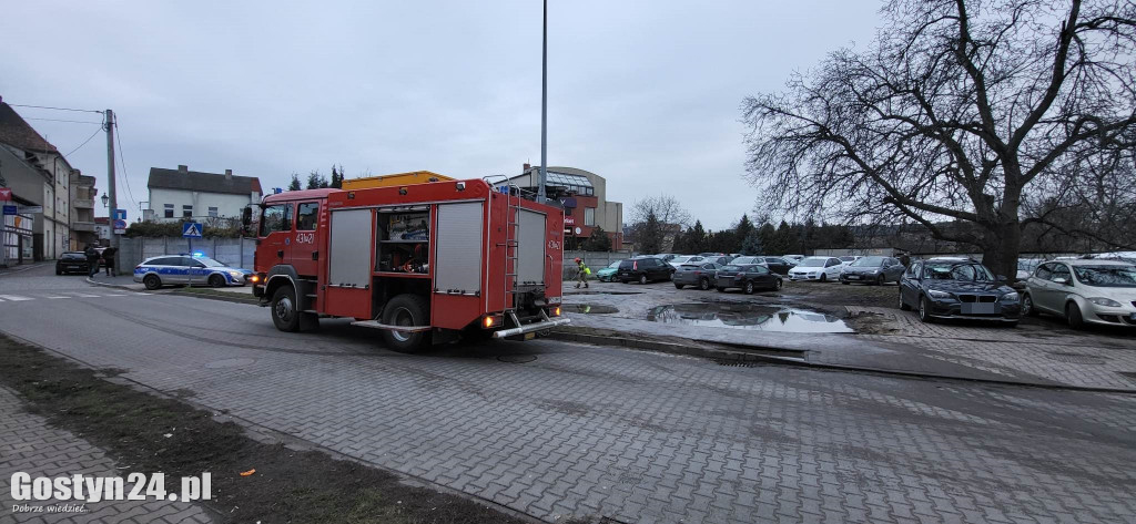 Nietypowa akcja służb w centrum Gostynia