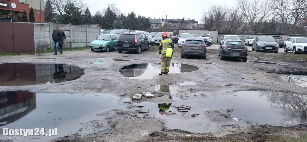 Nietypowa akcja służb w centrum Gostynia
