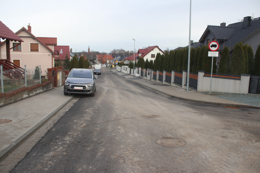 Otwarcie nowych dróg na osiedlu Berlinek w Poniecu