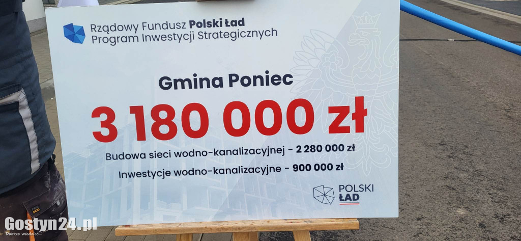 Otwarcie nowych dróg na osiedlu Berlinek w Poniecu