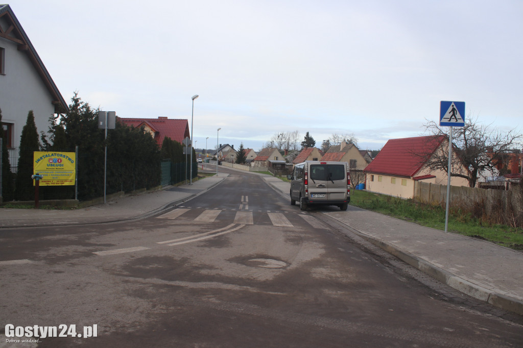 Otwarcie nowych dróg na osiedlu Berlinek w Poniecu