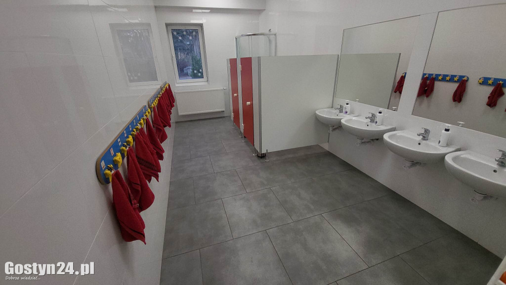 Wizytacja zmodernizowanego przedszkola w Pudliszkach
