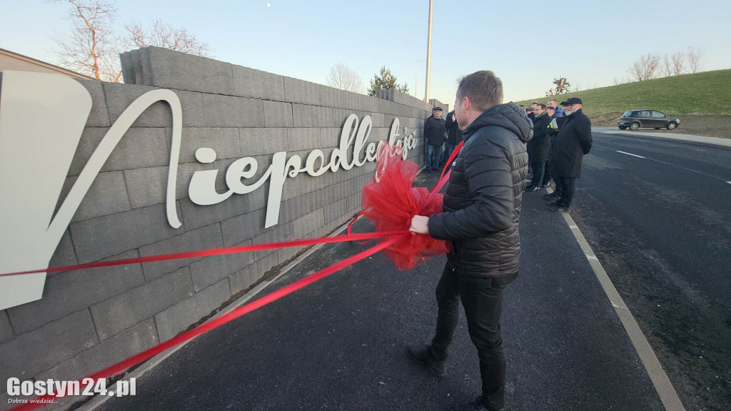 Spacer nową al. Niepodległości w Gostyniu