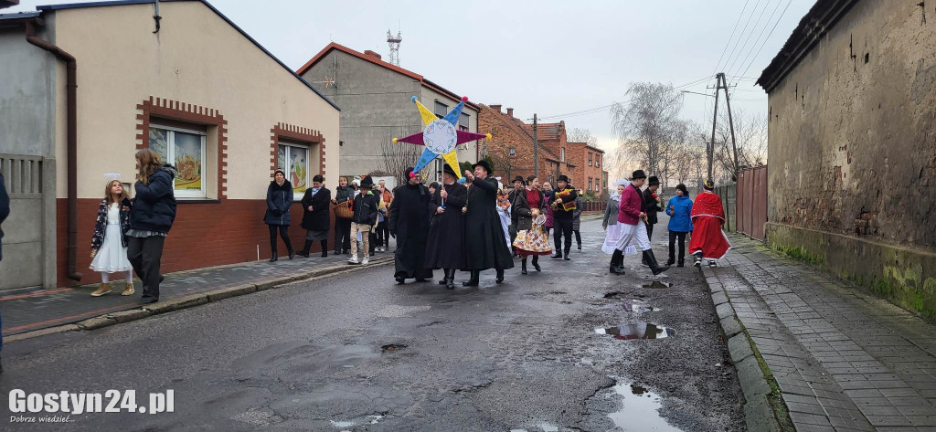 Kolędnicy odwiedzali mieszkańców Domachowa