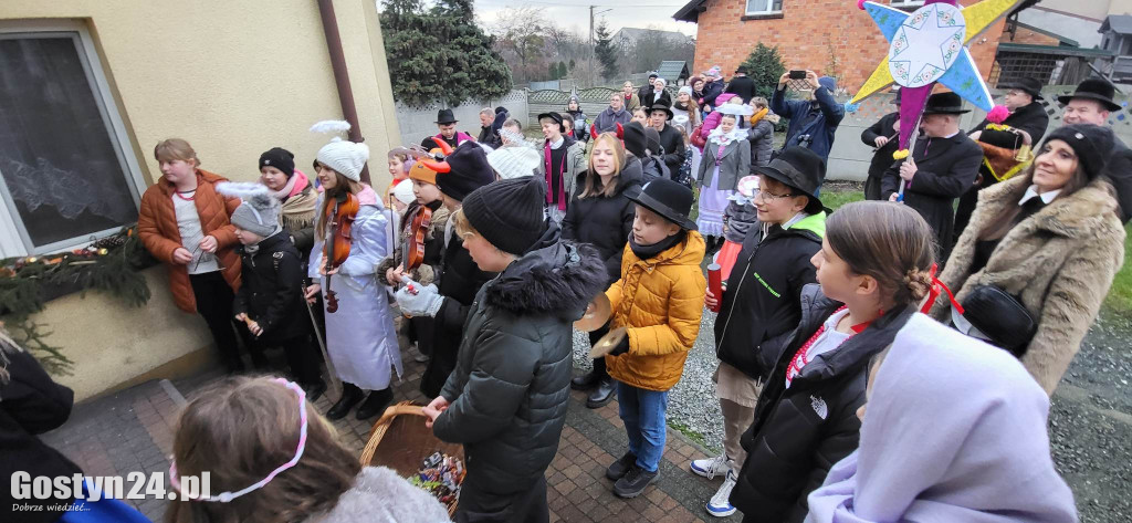 Kolędnicy odwiedzali mieszkańców Domachowa