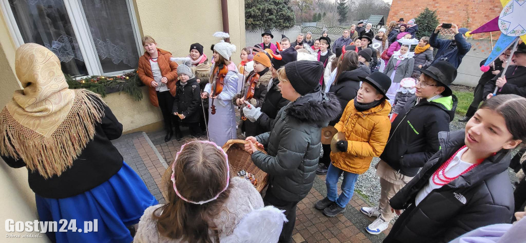 Kolędnicy odwiedzali mieszkańców Domachowa