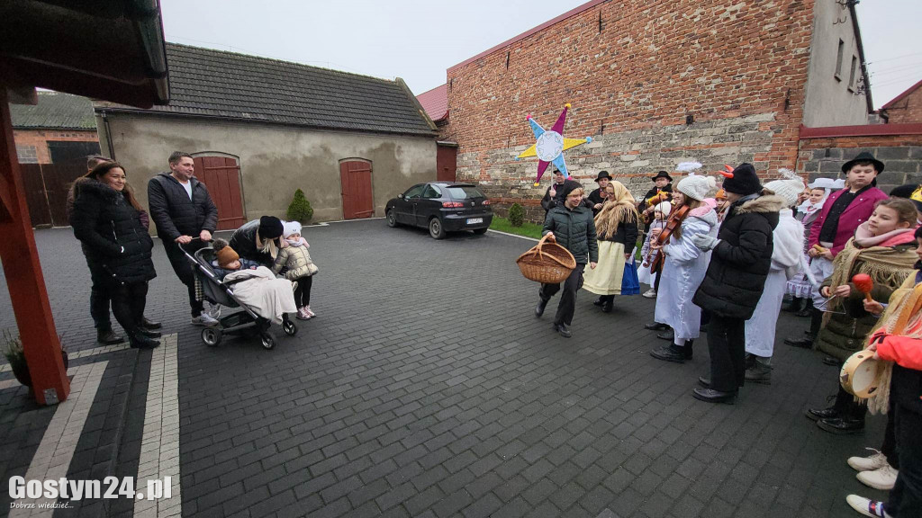 Kolędnicy odwiedzali mieszkańców Domachowa