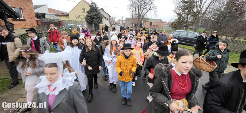 Kolędnicy odwiedzali mieszkańców Domachowa