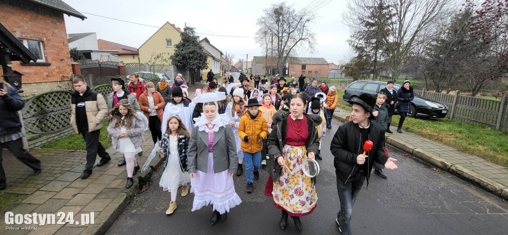 Kolędnicy odwiedzali mieszkańców Domachowa