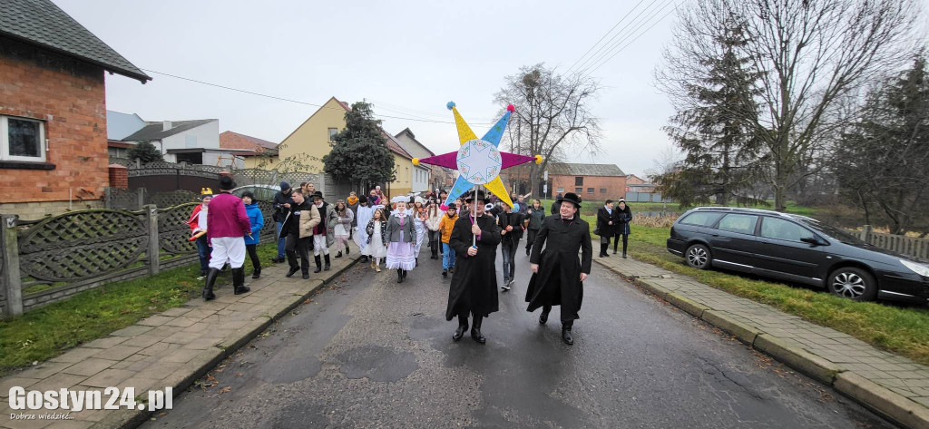 Kolędnicy odwiedzali mieszkańców Domachowa