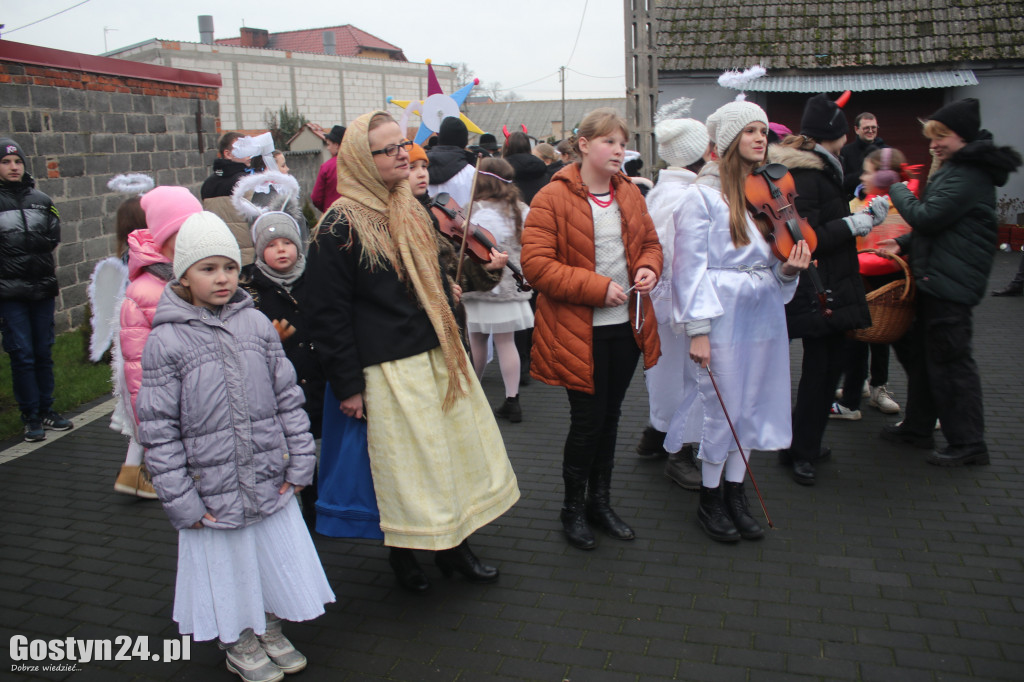 Kolędnicy odwiedzali mieszkańców Domachowa