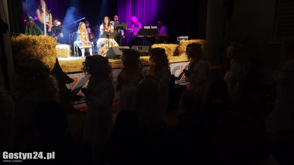 Koncert Rodziny Kuśnierek i Przyjaciół w CKiB Piaski