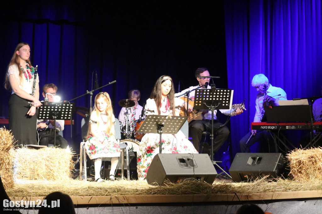Koncert Rodziny Kuśnierek i Przyjaciół w CKiB Piaski