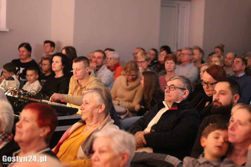 Koncert Rodziny Kuśnierek i Przyjaciół w CKiB Piaski