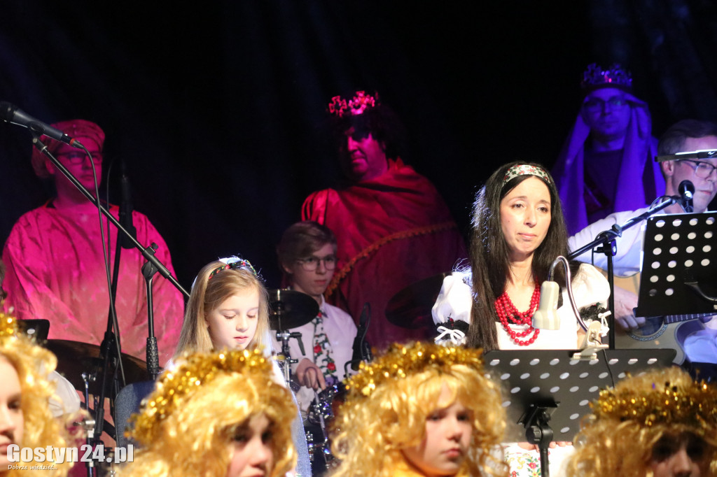 Koncert Rodziny Kuśnierek i Przyjaciół w CKiB Piaski