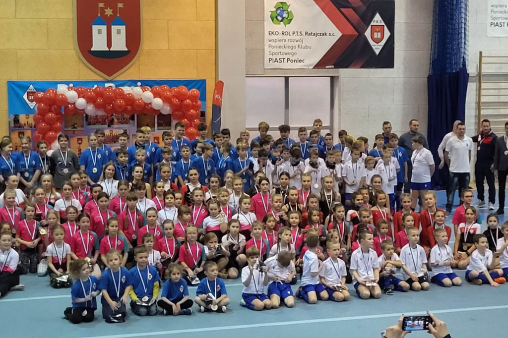 Nieco spóźniony Festyn Mikołajkowy z PKS Piast Poniec