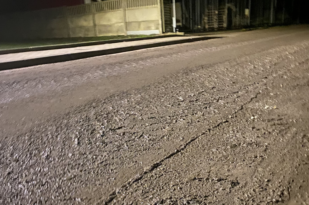 Zabłocona droga w Żychlewie
