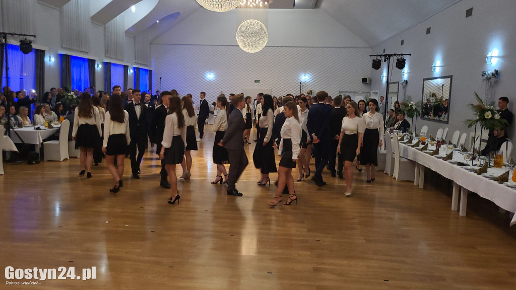 Studniówka maturzystów gostyńskiego liceum