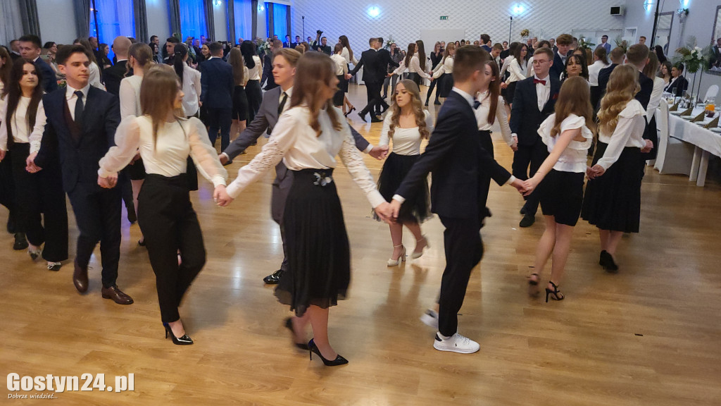 Studniówka maturzystów gostyńskiego liceum
