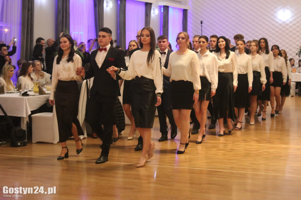 Studniówka maturzystów gostyńskiego liceum