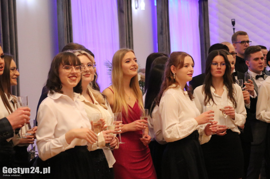 Studniówka maturzystów gostyńskiego liceum