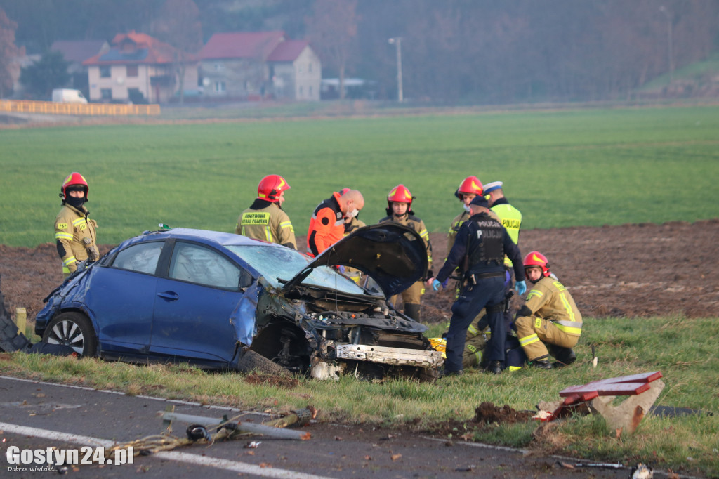 Policyjny pościg zakończony dachowaniem...