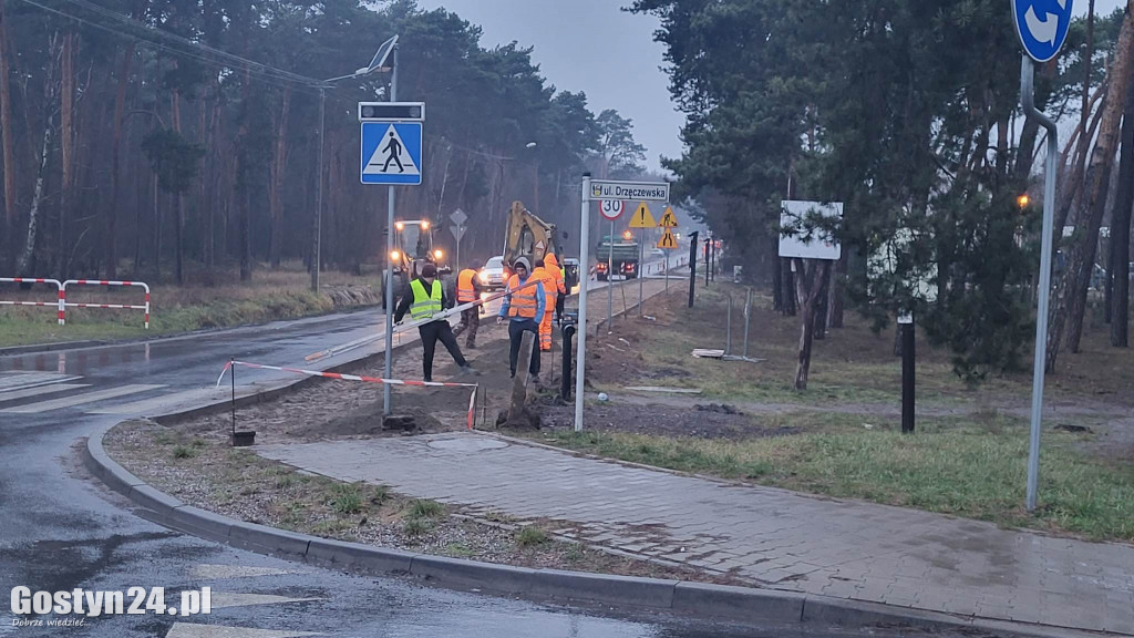 Przebudowa drogi gminnej w Piaskach i Drzęczewie Drugim