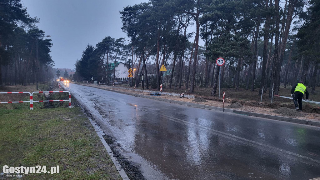 Przebudowa drogi gminnej w Piaskach i Drzęczewie Drugim