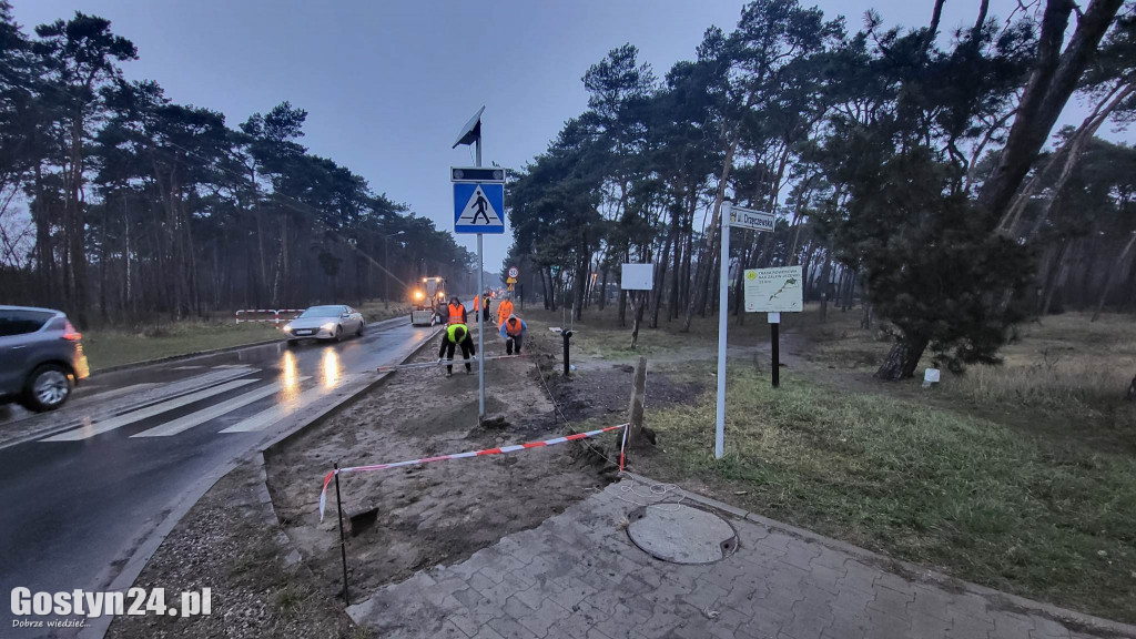 Przebudowa drogi gminnej w Piaskach i Drzęczewie Drugim